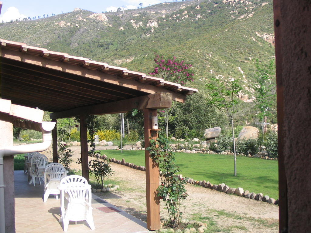 L'Ogliastru Bed and Breakfast Ucciani Buitenkant foto